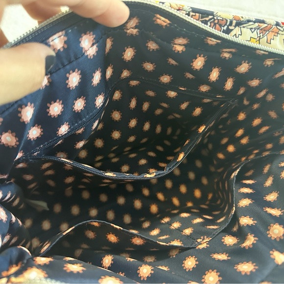 Vera Bradley multi strap shoulder bag - Picture 6 of 6